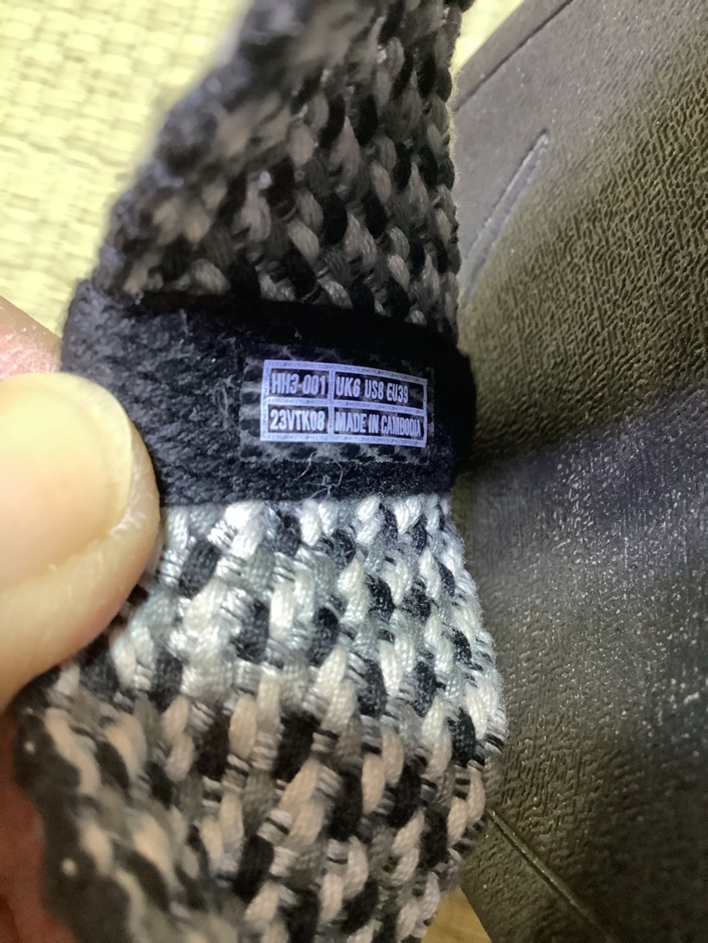 FitFlop Surfa Black Flip Flop Sandals with Grey Woven Straps - Picture 7 of 9